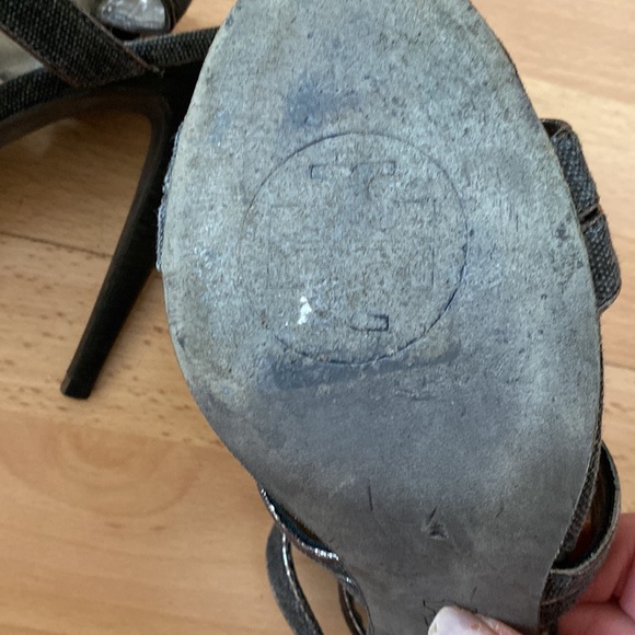 Beautiful Tory Burch Heels - Picture 4 of 4